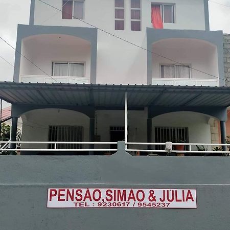 Orgaos Pensao Simao & Julia B&B 외부 사진